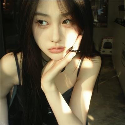 远山含黛，挽月无情